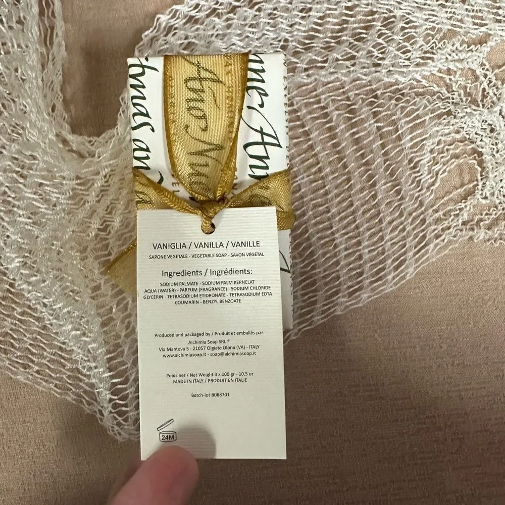 Alchimia Soap Milano Vanilla Moisturizing Christmas Winter Holiday Wrapped Set